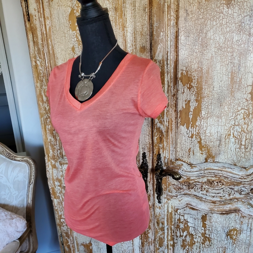 Active Basic Orange VNeck tee Size Large
